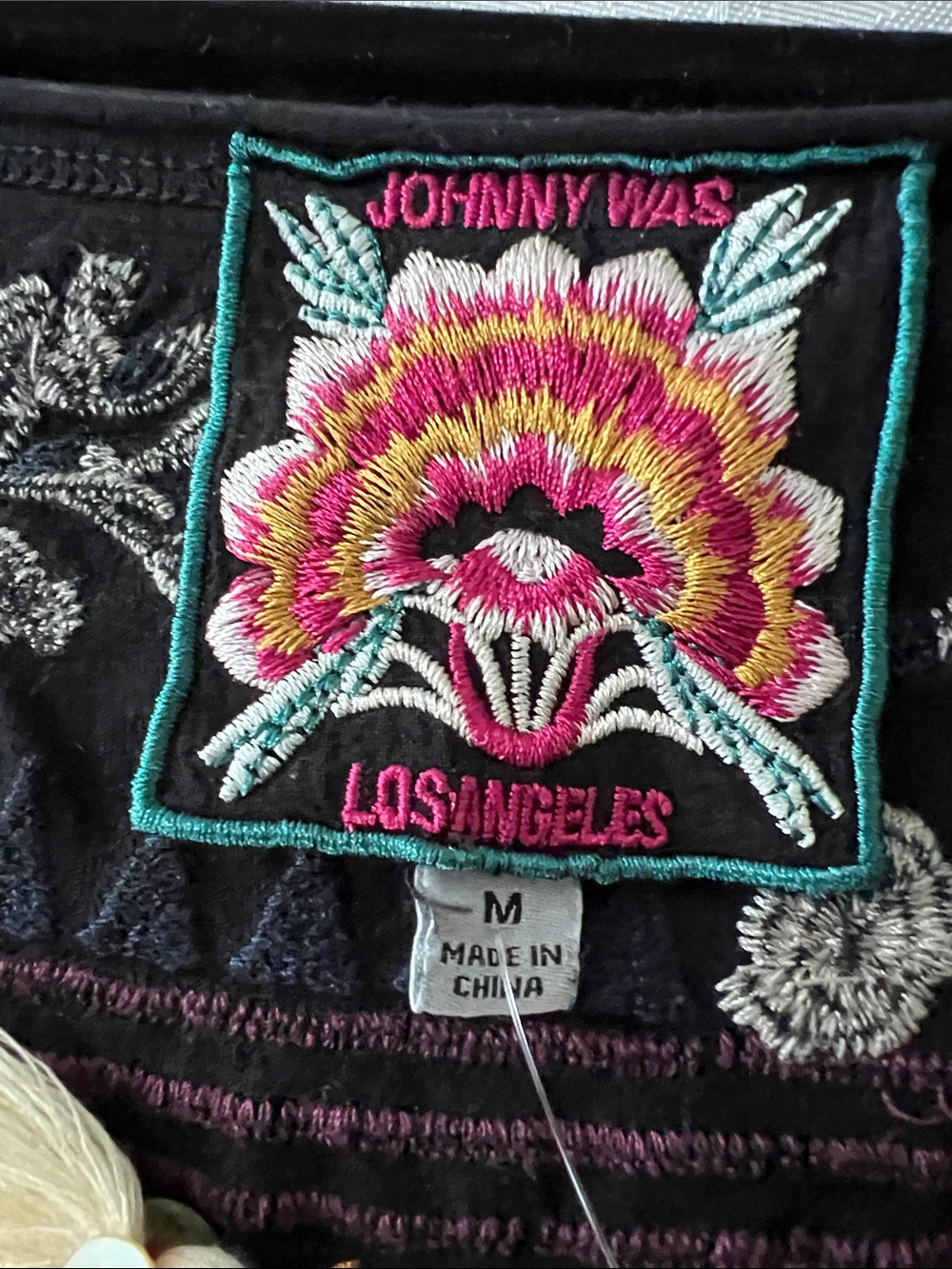 Johnny Was Embroidered Black Long-Sleeve Women’s Top with Floral Accents - Picture 4 of 5
